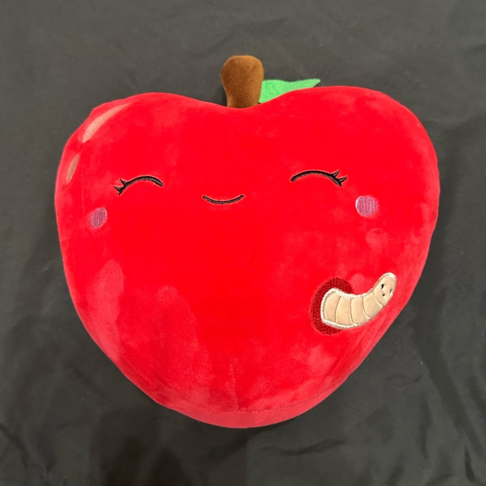 Ressie Apple Squishmallow
